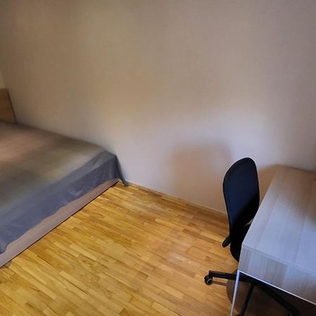 Cosy Park Apartment, Free Parking, Self-Check-In Κλαϊπέντα Εξωτερικό φωτογραφία